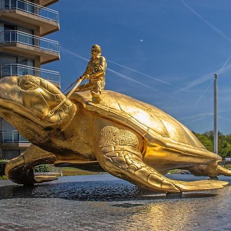 Penthousestudio Gaudi Met Zonneterras En Zicht Op Zee Appartamento Nieuwpoort Esterno foto
