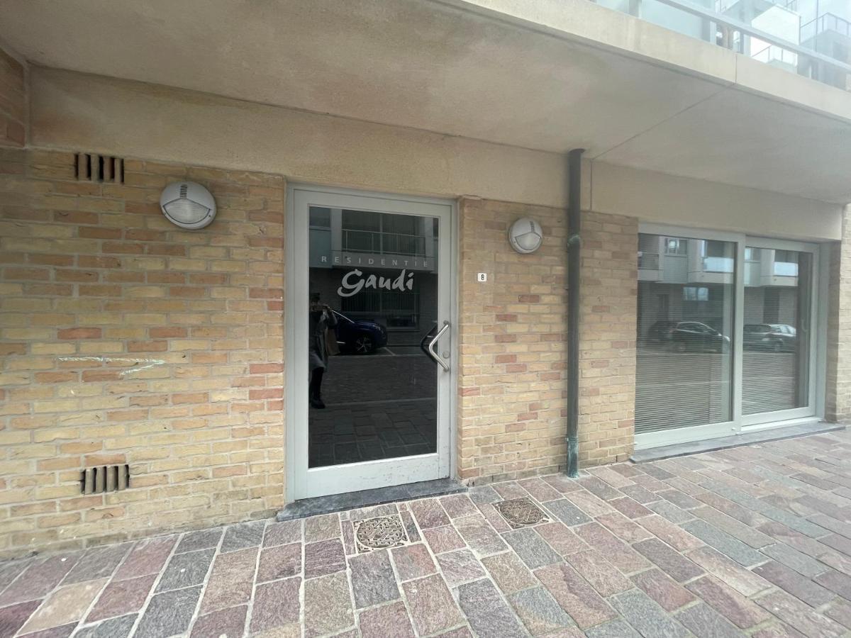 Penthousestudio Gaudi Met Zonneterras En Zicht Op Zee Appartamento Nieuwpoort Esterno foto